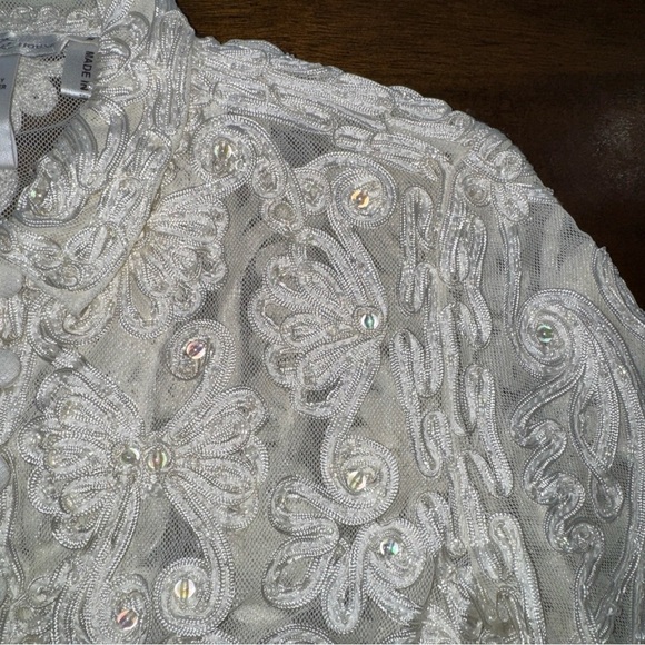 The White House Sheer Ribbon Embroidered Beaded Long Sleeve Ivory Shirt Petite P - Picture 6 of 11
